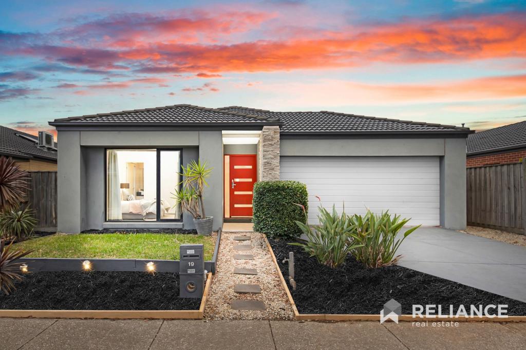 19 Baltic Cct, Point Cook, VIC 3030