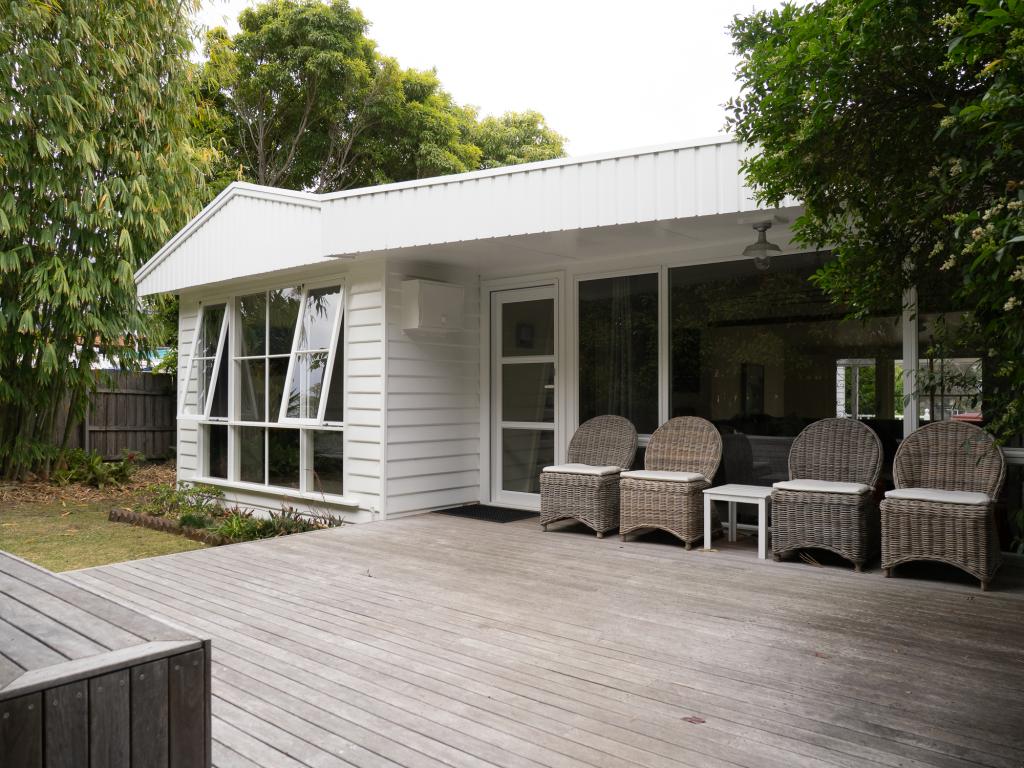 35 Maurice Ave, Mallacoota, VIC 3892