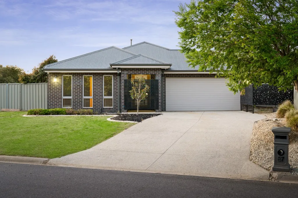 67 Oxford Dr, Thurgoona, NSW 2640