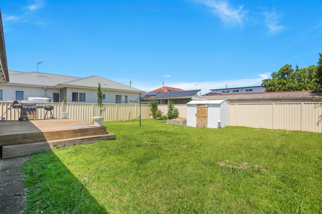 3 Lake Entrance Rd, Warilla, NSW 2528