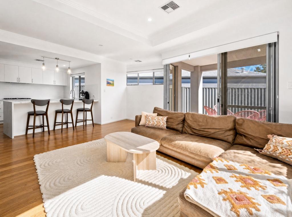 32 Wheyland St, Willagee, WA 6156
