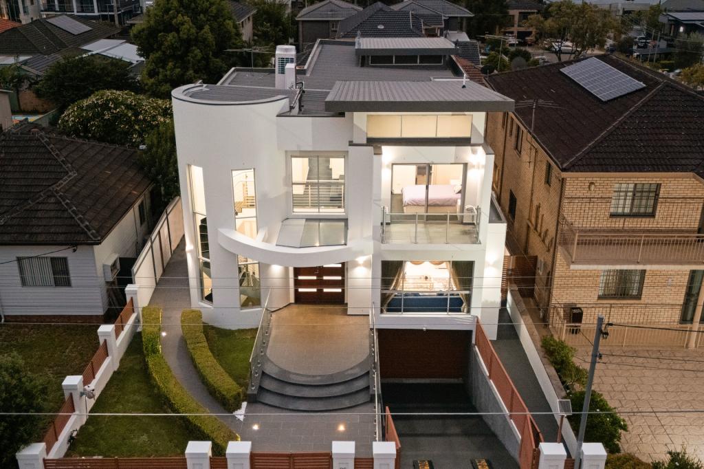 96 Rawson Rd, Greenacre, NSW 2190