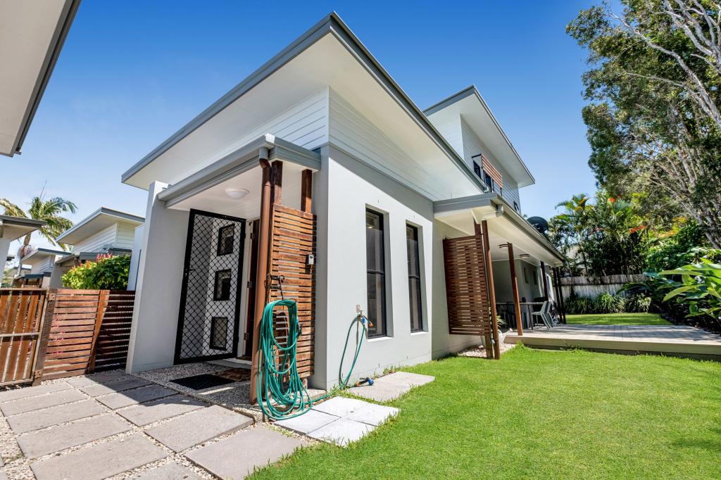 2/7 Deborah Cl, Mudjimba, QLD 4564