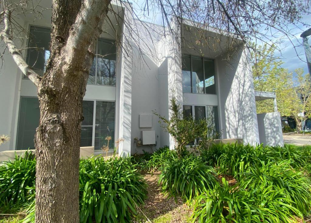 71 PRINTERS WAY, KINGSTON, ACT 2604