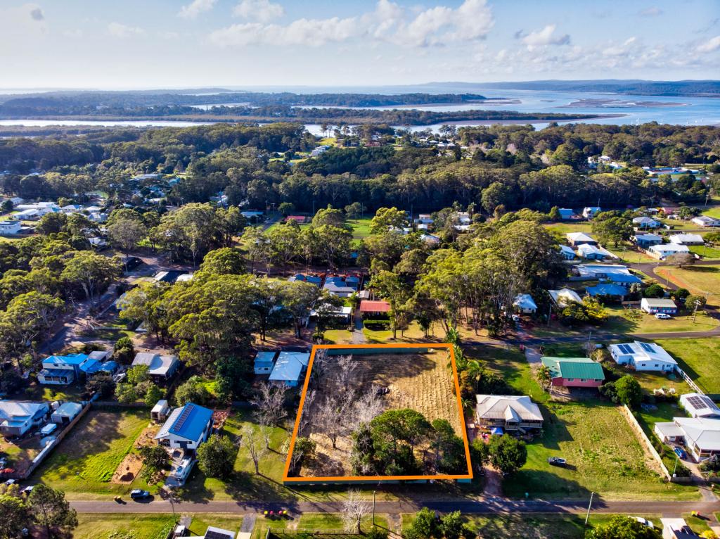 9-11 Roebuck Rd, Russell Island, QLD 4184