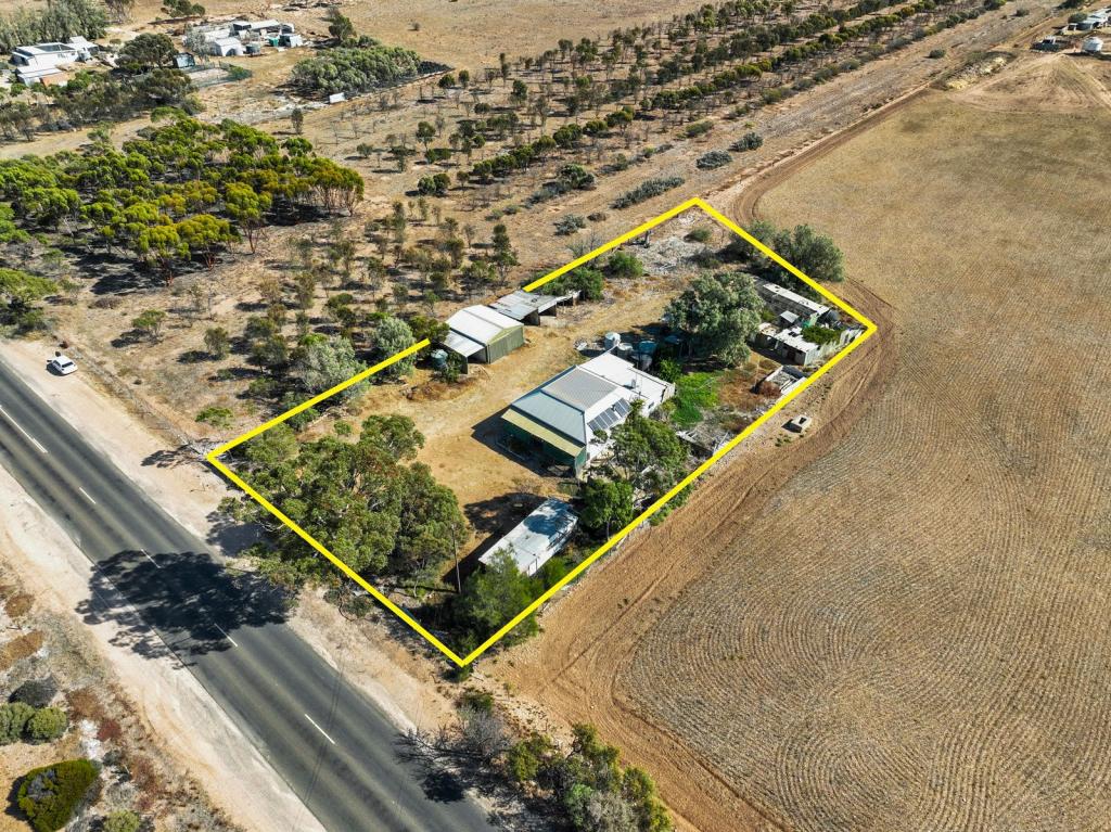 225 Moonta-Wallaroo Rd, North Moonta, SA 5558