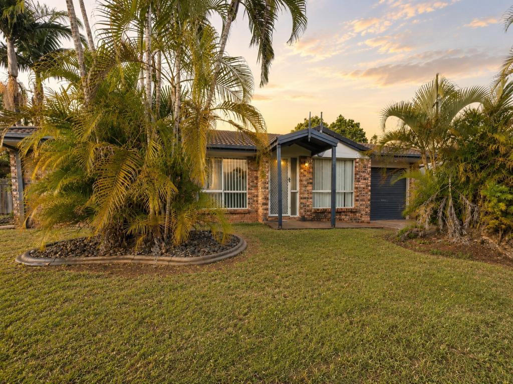 2/1 Westburn Ct, Redland Bay, QLD 4165