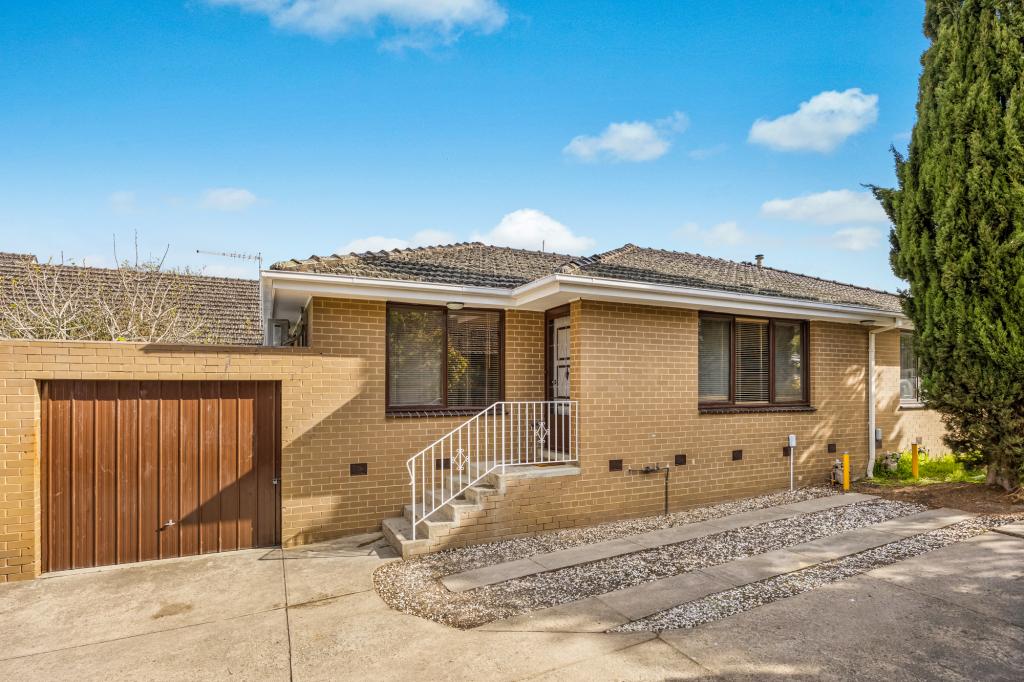 4/2 SIMPSONS RD, BOX HILL, VIC 3128