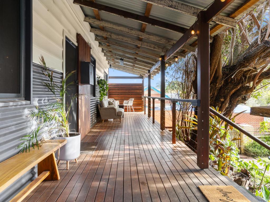 10 Harfoot St, Willagee, WA 6156