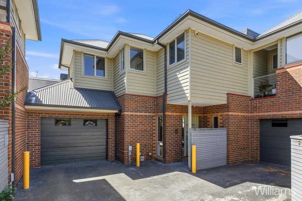 4/152 Hall St, Spotswood, VIC 3015