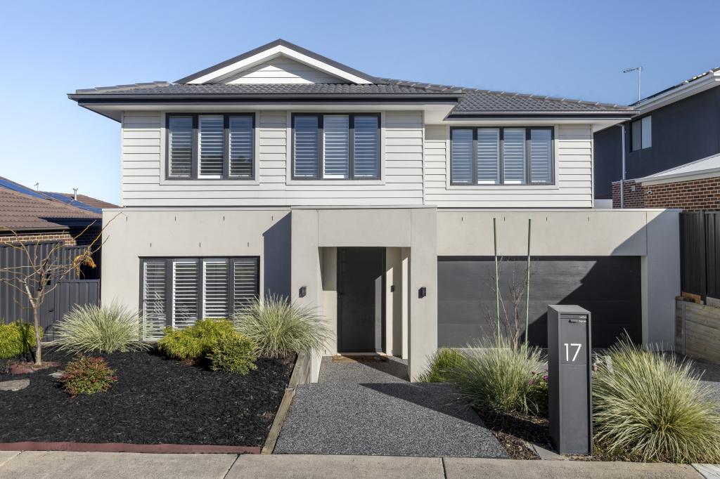17 PUCKLE RD, DOREEN, VIC 3754