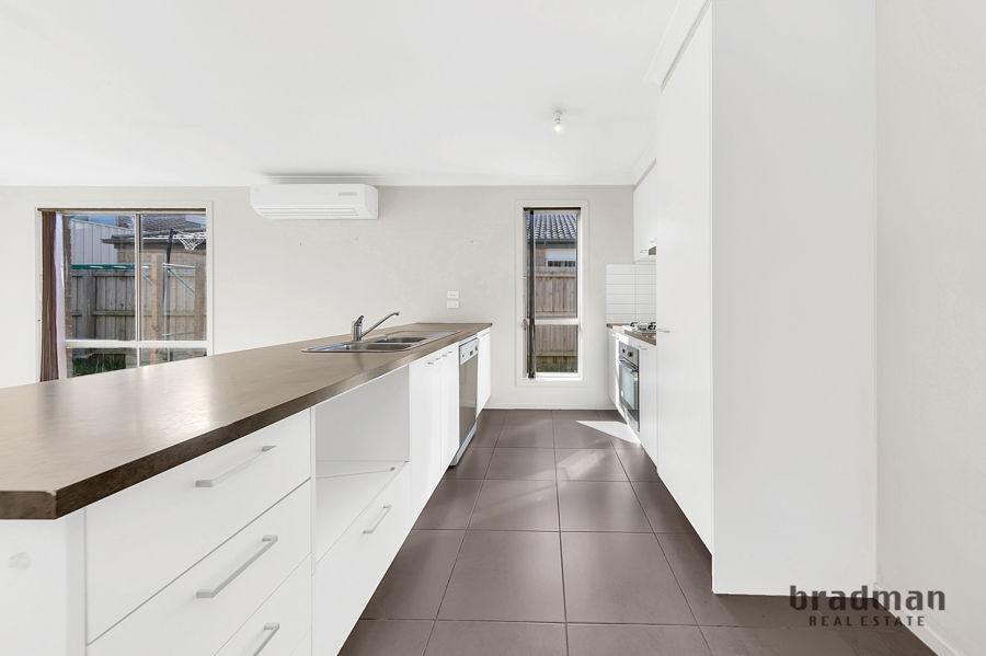 10 Narrowleaf St, Wallan, VIC 3756