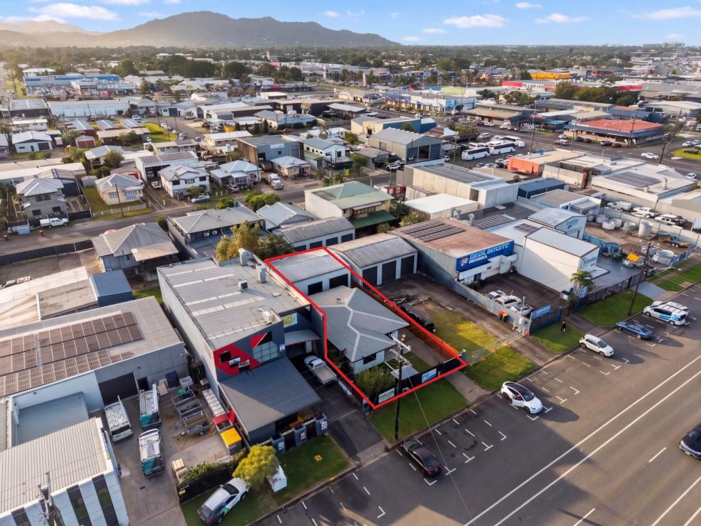 176 Scott St, Bungalow, QLD 4870