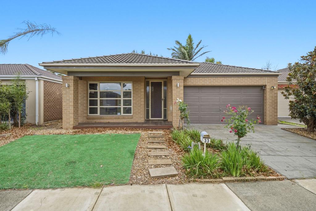 33 Tyndall St, Cranbourne East, VIC 3977