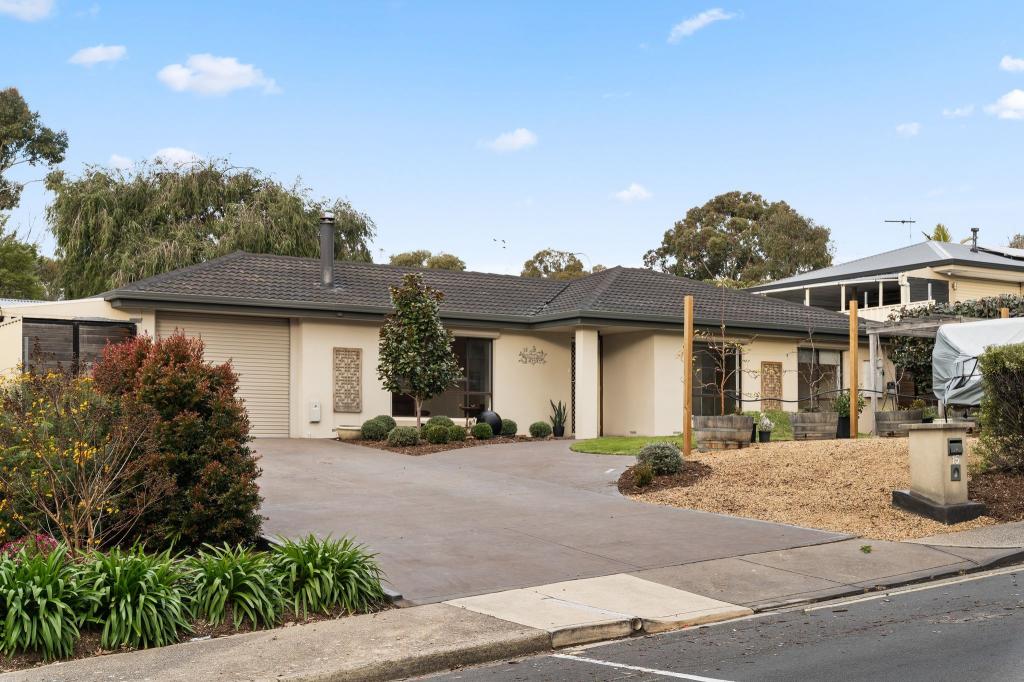 15 Campus Dr, Aberfoyle Park, SA 5159