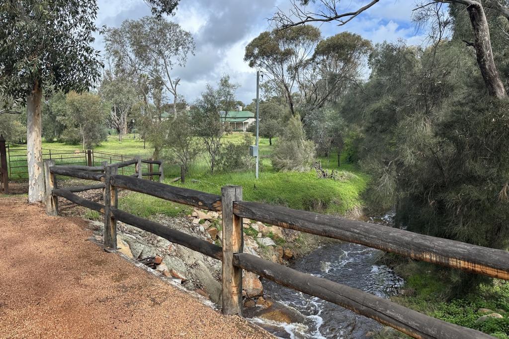 3 REDMILE RD, YORK, WA 6302