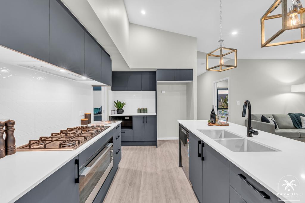 41 Laguna Ave, Redlynch, QLD 4870