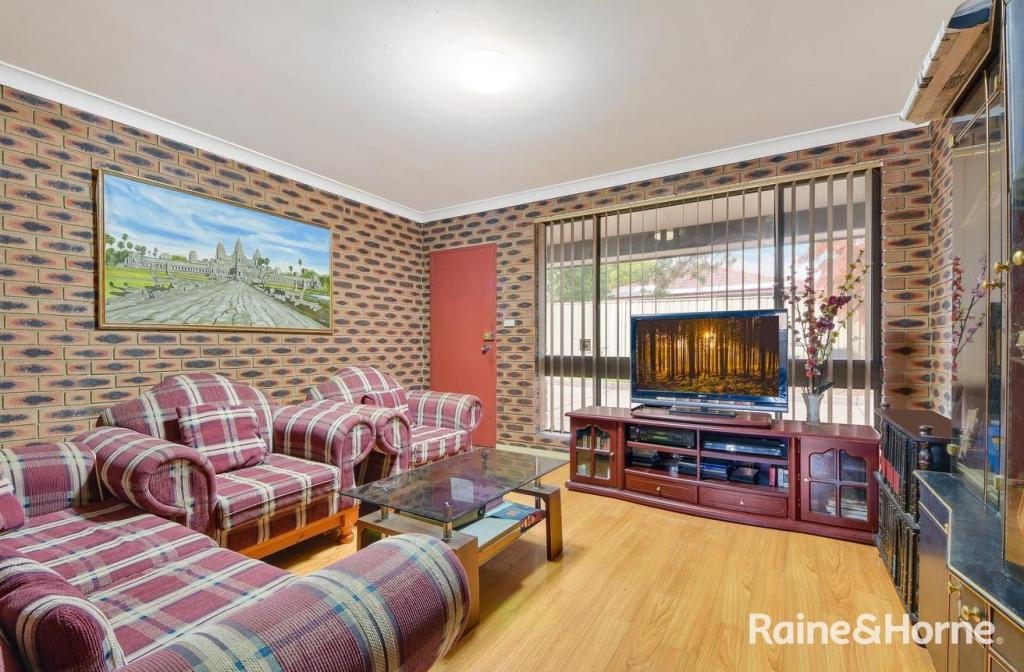 4/1 Atchison Rd, Macquarie Fields, NSW 2564