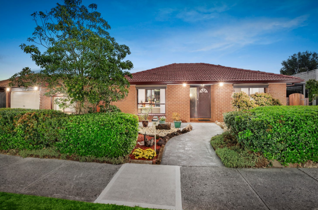 48 Thompson Cct, Mill Park, VIC 3082