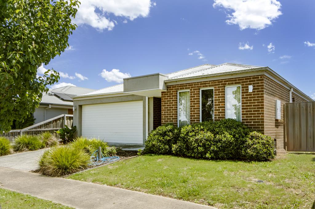 8 Billabong Ave, Sale, VIC 3850