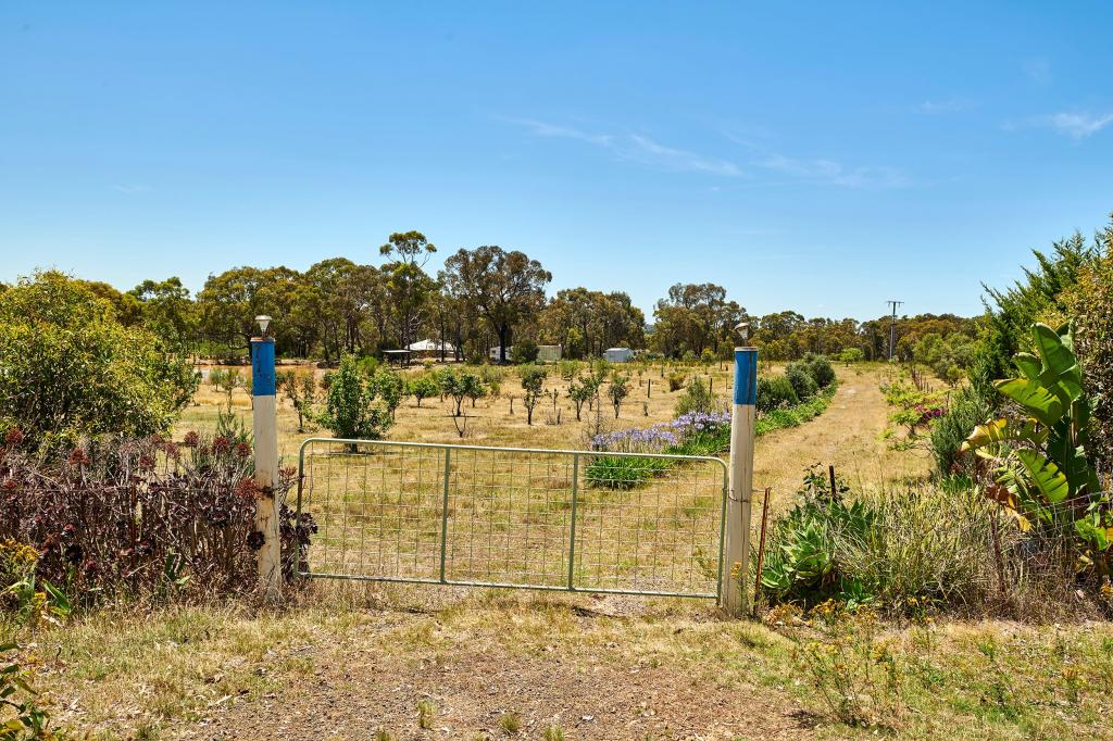 71 Brennan Rd, Heathcote, VIC 3523