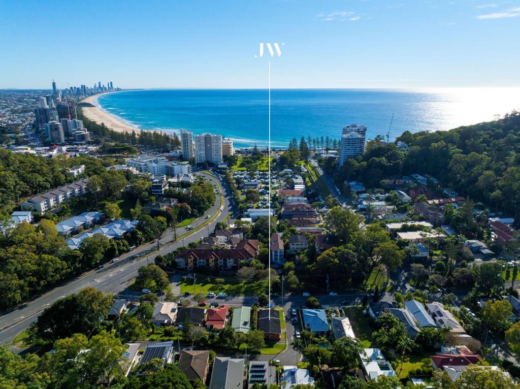 30 GEORGE ST E, BURLEIGH HEADS, QLD 4220