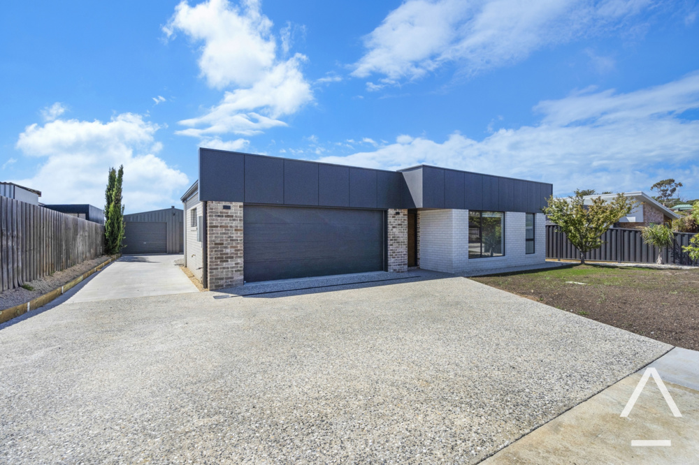 6 Senator Ct, Newnham, TAS 7248