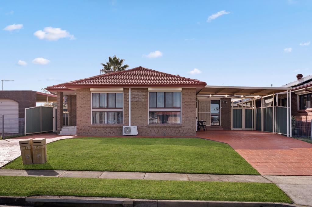 15 Yakima Ave, Bossley Park, NSW 2176