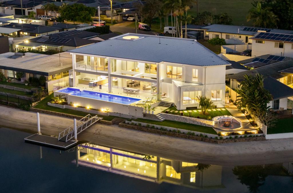 75 Kalimna Dr, Broadbeach Waters, QLD 4218