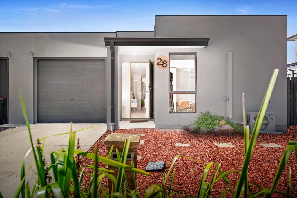 28 Bryan Hudson St, Macgregor, ACT 2615