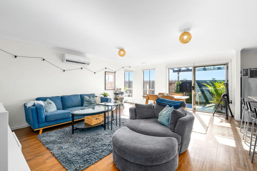 19 Sandstone Cct, Carrum Downs, VIC 3201