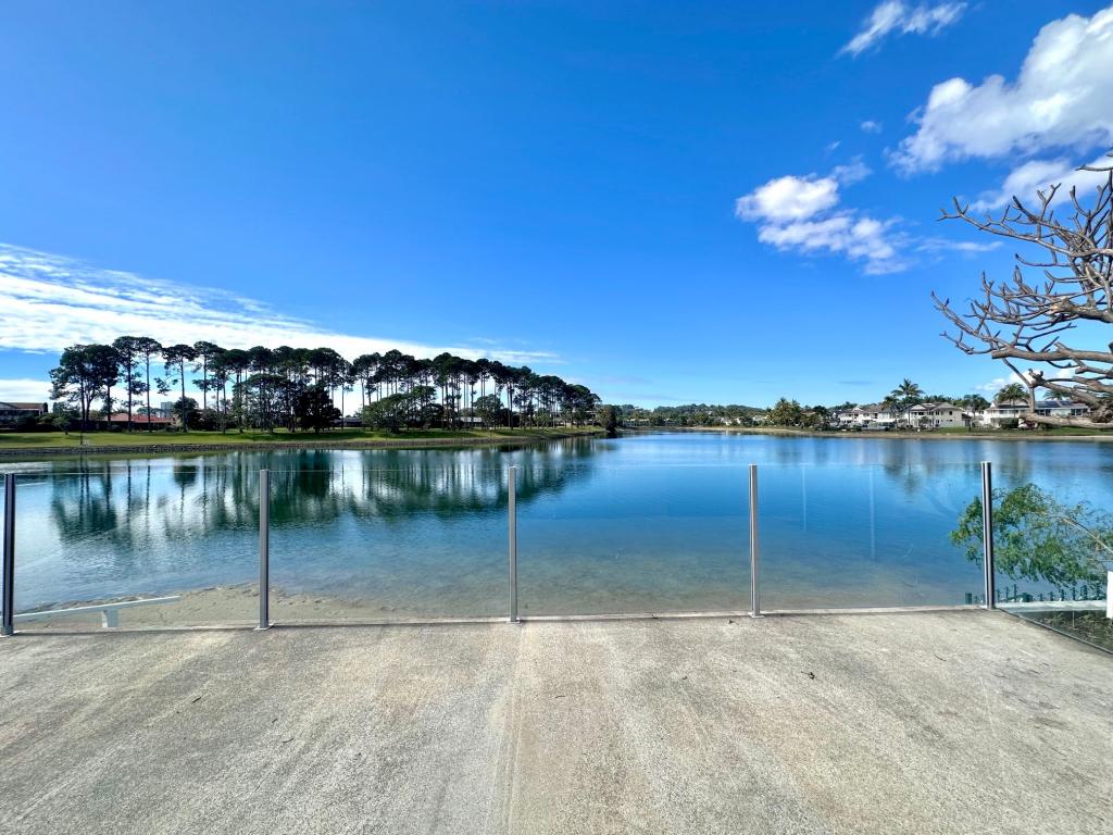 49 Waterdown Dr, Elanora, QLD 4221