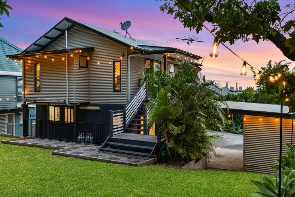 49 Leiper St, Stafford, QLD 4053