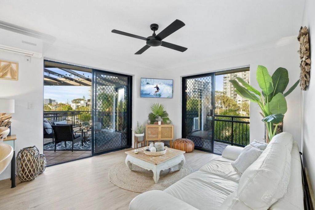 27/10-12 Bath St, Labrador, QLD 4215