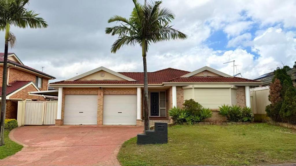 6 JUNIPER PL, PRESTONS, NSW 2170