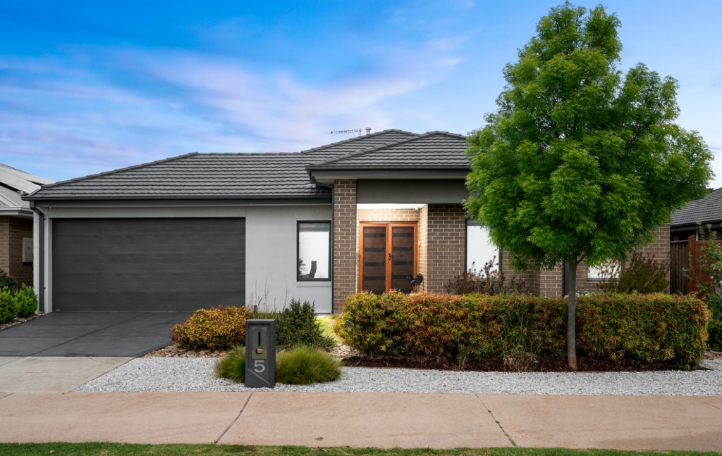 5 Arbourton Ave, Aintree, VIC 3336