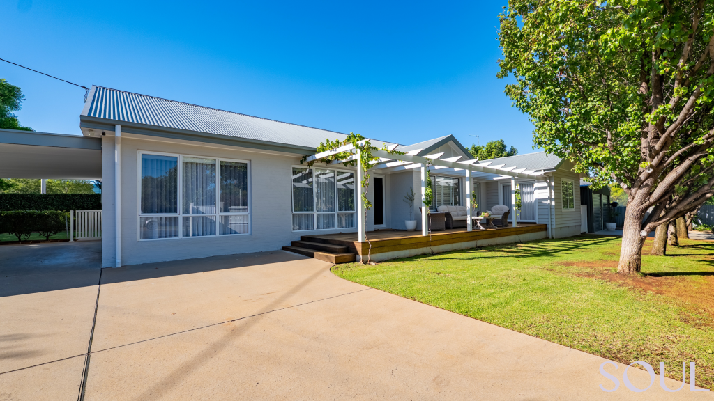 33 Palla St, Griffith, NSW 2680