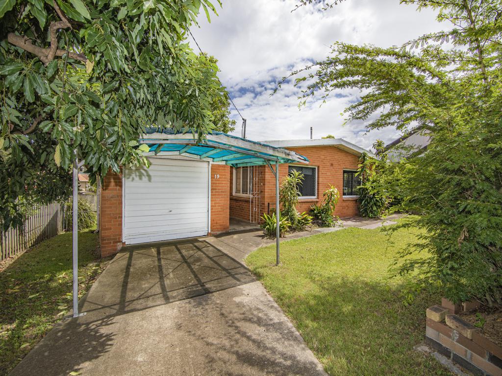 19 Ashridge Rd, Darra, QLD 4076