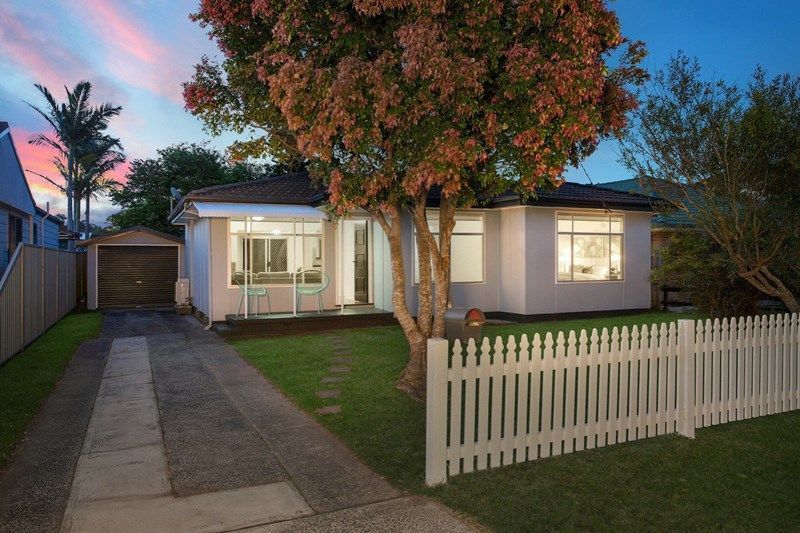 6 Laguna Pde, Berkeley Vale, NSW 2261