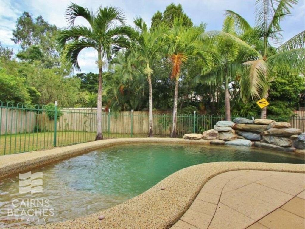 3 HELSDON CL, CLIFTON BEACH, QLD 4879