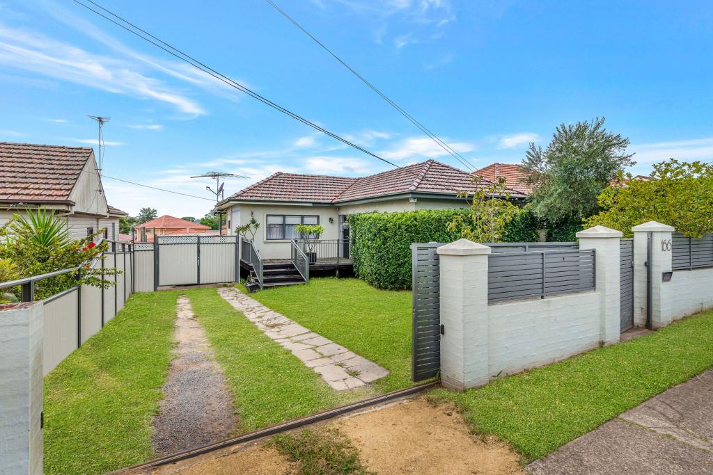 166 Flushcombe Rd, Blacktown, NSW 2148