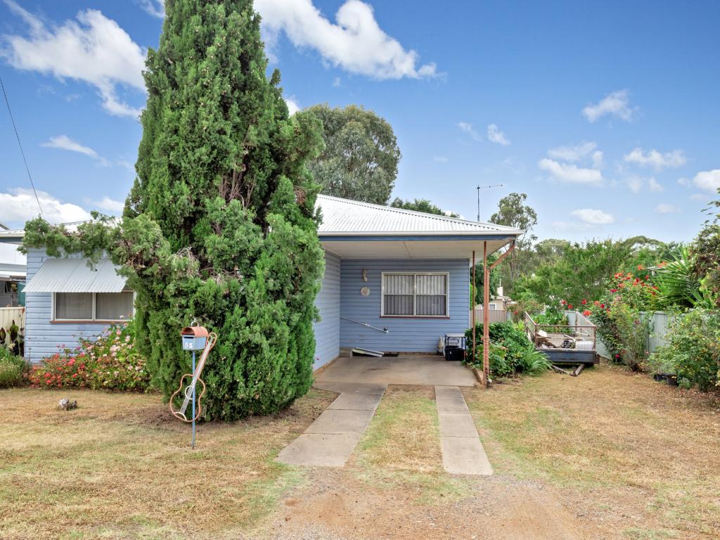 33 Churchill St, South Tamworth, NSW 2340