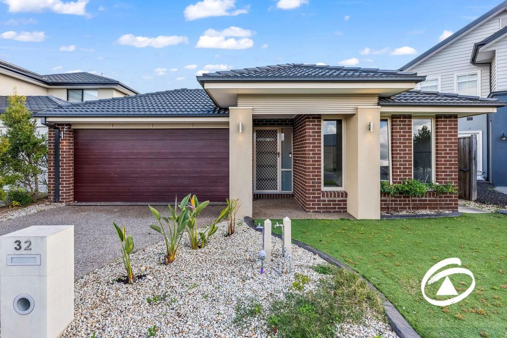 32 SPEARGRASS CL, CLYDE NORTH, VIC 3978