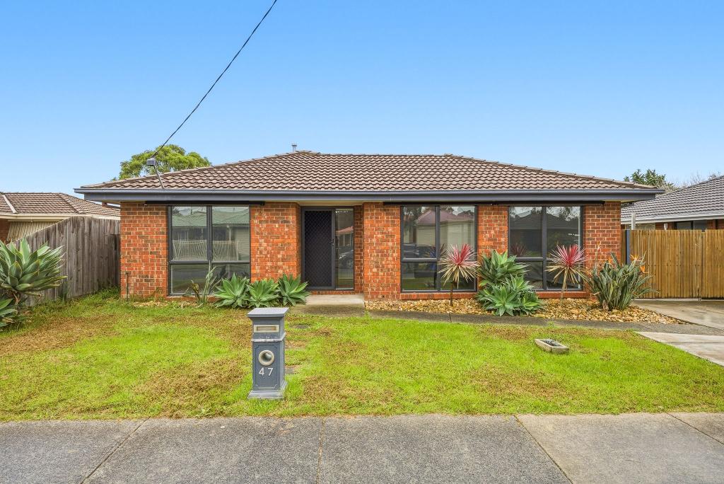 47 Navarre Dr, Cranbourne West, VIC 3977