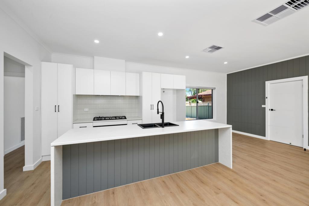 33 Retreat Rd, Flora Hill, VIC 3550