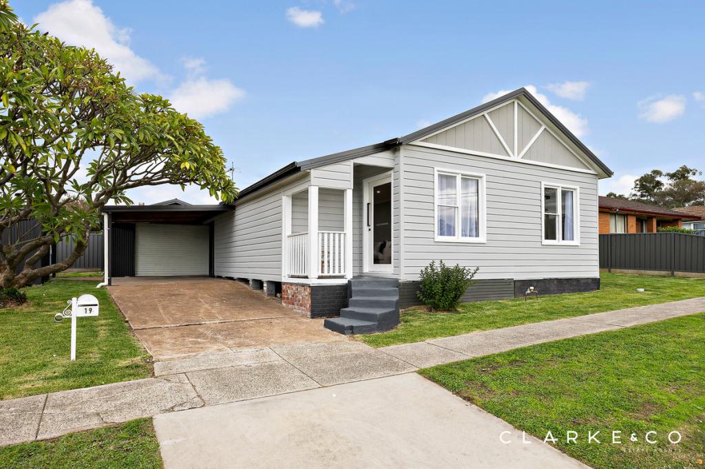 19 EURIMBLA ST, THORNTON, NSW 2322