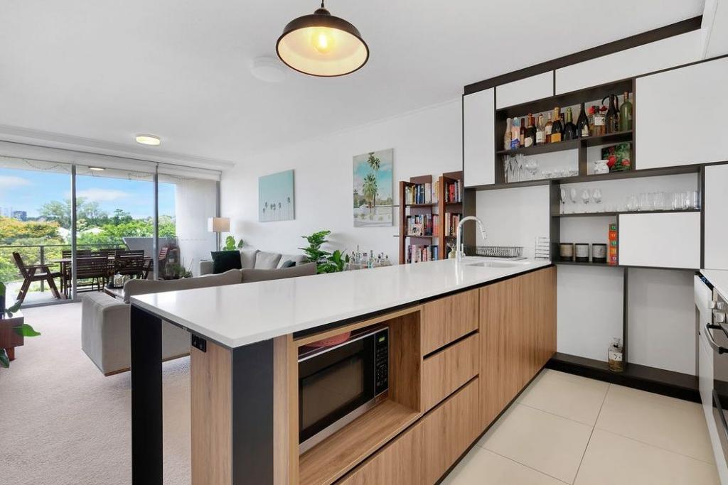 10102/321 Montague Rd, West End, QLD 4101