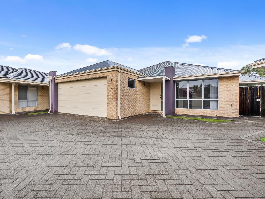 4/54 DURRAS WAY, ELLENBROOK, WA 6069