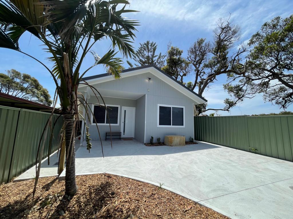 10A LONGS RD, BATEAU BAY, NSW 2261