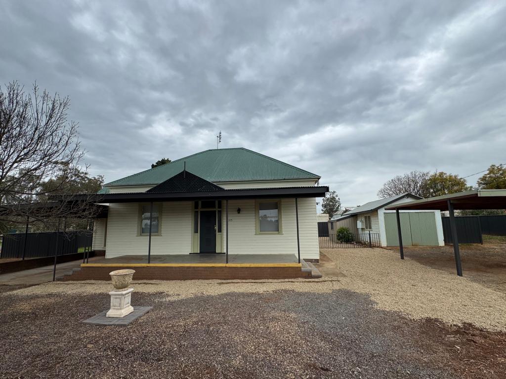 115 Wallace St, Coolamon, NSW 2701